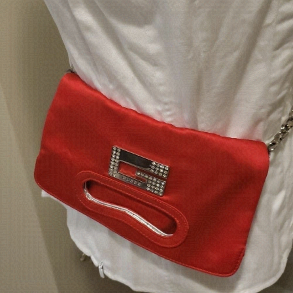 GUESS SATIN&CHAIN CONVERTIBLE FANNY PACK BAG